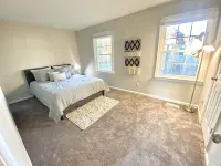 Modern, cozy, Townhouse Centrally Located! Hotels near Walmart Supercenter