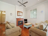 Stallard Cottage - Lovely Family/Group Accom