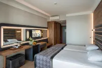 Riviera Zen Hotel Adult Only - parkir