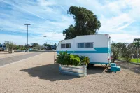 Vintage Camper delivered to your reserved campsite! Near Surf Beach & Downtown