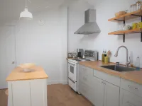 Bright Studio Loft Near Secret Beach in Gibsons