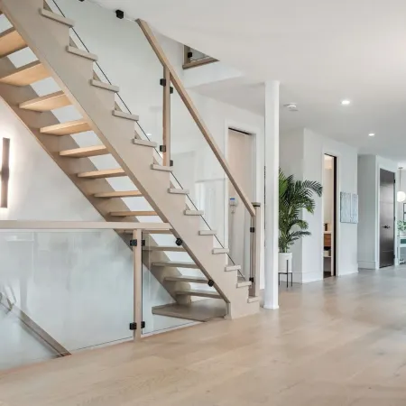 The Henley Luxe | Waterfront | Home Gym | Wineries
