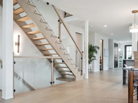 The Henley Luxe | Waterfront | Home Gym | Wineries