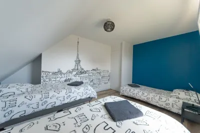 Charming 10-person gîte with SPA, 700 metres from the beach! Hotels near Manoir de Bel-Air