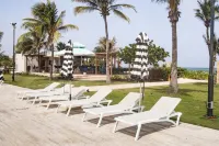 Beachfront 3BR +1 Main Floor Condo, Private Veranda & Plunge Pool, in Mareazul