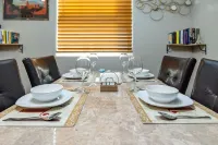 Luxurious AC Home Near Heart of Downtown, NAU, Snowbowl, Historic Route 66