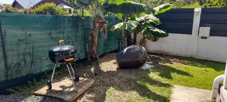 Mini villa between mountains and sea