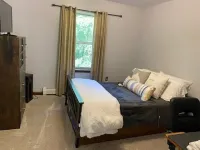BEAUTIFUL 3BDRM HOME in heart of the PoconoMTNS - CLS2SkiSLOPES