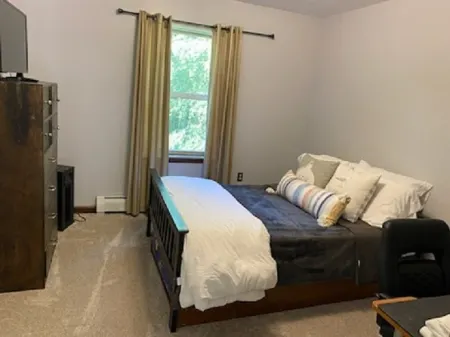 BEAUTIFUL 3BDRM HOME in heart of the PoconoMTNS - CLS2SkiSLOPES Отели в г. Бродхедсвилл