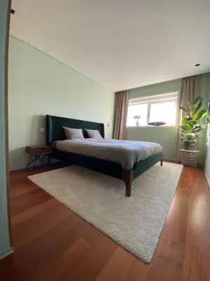 Beachfront apartment with roof terrace