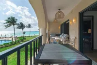 Modern Oceanfront Condo both Gorgeous & Sleek, 2 bds & 2 Bths. Pool w/ Snack Bar
