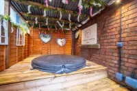 Barn Conversion - Commutable to lots of attractions, family & pet-friendly. Hotels in Lichfield District