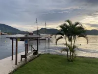 Enjoy it! Facing the sea!