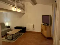 Studio Loft Avec Terrasse et Jardin Dans Exploitation Vititcole