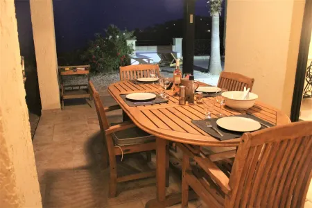 Superb villa with exceptional sea view pool