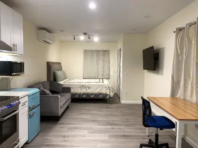 Little Home Hotels near Rossmoor Shopping Center
