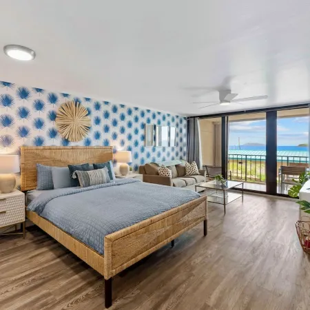 Charming Beach Condo w/ Balcony