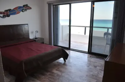 Waterfront 3 Bedroom Condo With 24 Hour Security