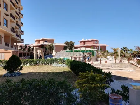 Exclusive sea view suite (94m2, panoramic view, private beach, pools) Отели рядом с достопримечательностью «El Dahar»