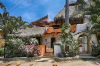 Casa Dos Amigos: Spacious 4Br w/ Pool, BBQ, Garden & Near Beach!