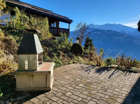 Panoramawohnung Surselva, Fantastischer Ausblick, Bietet Erholung und Aktivität Отели в г. Ладир