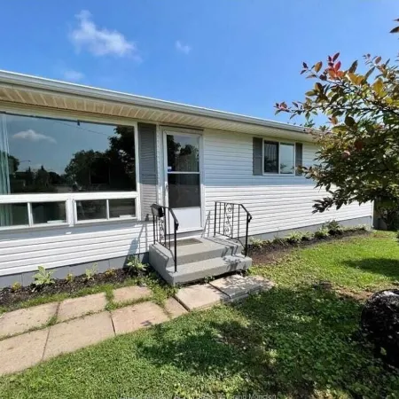 Cozy Moncton Basement suite around the corner from the Hospital