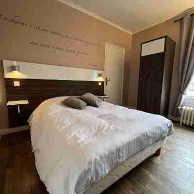 Logis Hôtel les Bords de Seine Rooms