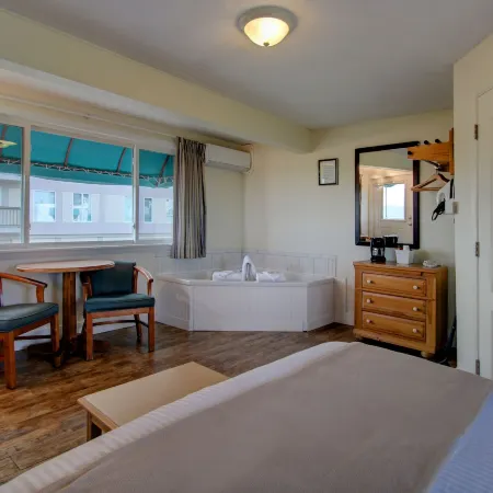 Sea Cliff House Motel