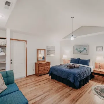 51sl - Ping Pong - Fireplace - D/w - W/D - Sleeps 8 3 Bedroom Home by RedAwning