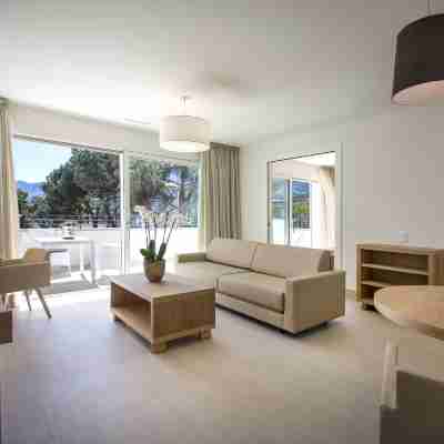 Delta Resort Apartments Rooms