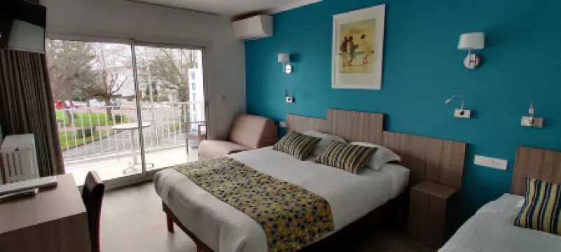 Logis Hôtel les Bleuets