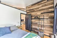 Modern Louisville Apartment w/ Furnished Deck - Apartments
