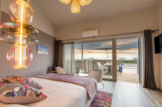 Logis Hôtellerie les Brisants , Restaurant J M Perochon