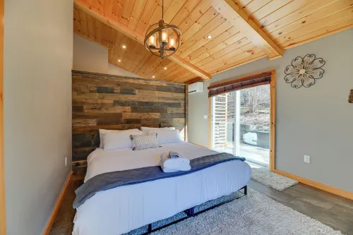 The Toasted Marshmallow Ski & Lake Game Barn - Maalaistalo