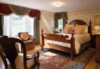 Ivy Lodge