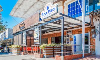 Hotel Arce Plaza