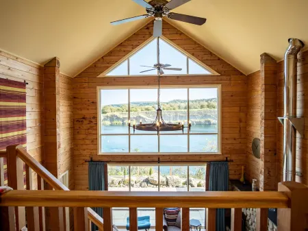 Casa Loma Отели в г. Ланкастер Дистрикт