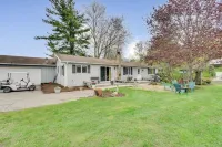 Fishing Pond & Spacious Yard: Quiet Home in Sodus! -  Privatzimmer