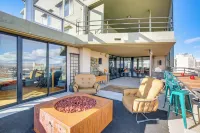Luxe Dtwn Reno Penthouse ~ 3 Mi to Casinos! - Condos