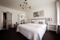 Villa BBB Hotels in 's-Gravenmoer