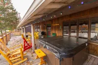 Pond's Resort Hotels in Ludlow