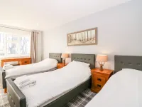 白色山丘小屋飯店