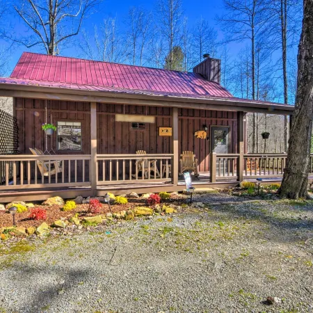 Creekside Cabin in the Blue Ridge Mountains!