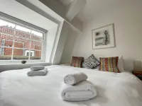Bright 1 Double Bed Apartment Near Cabot Circus Hotel a 