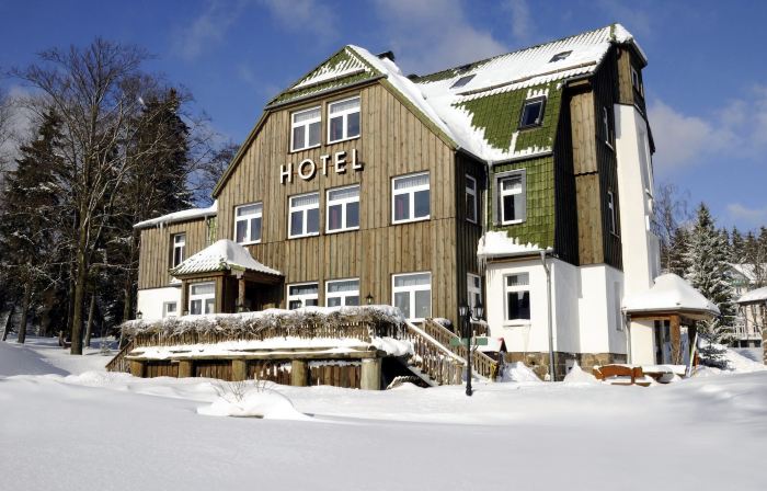 Waldhotel Auszeit Mit Restaurant & Café