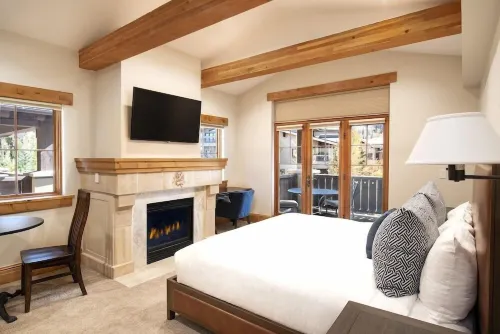 Four Bedroom Suite 4 Apartment Hotel by Redawning