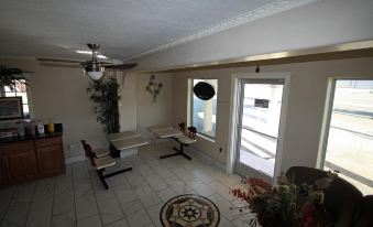 Executive Inn Snyder