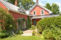 Le Passe-Partout Hotel a Saint-Ignace-de-Stanbridge