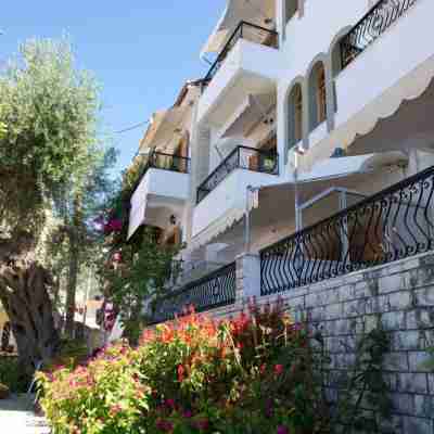 Olympic Apartments Hotel Exterior