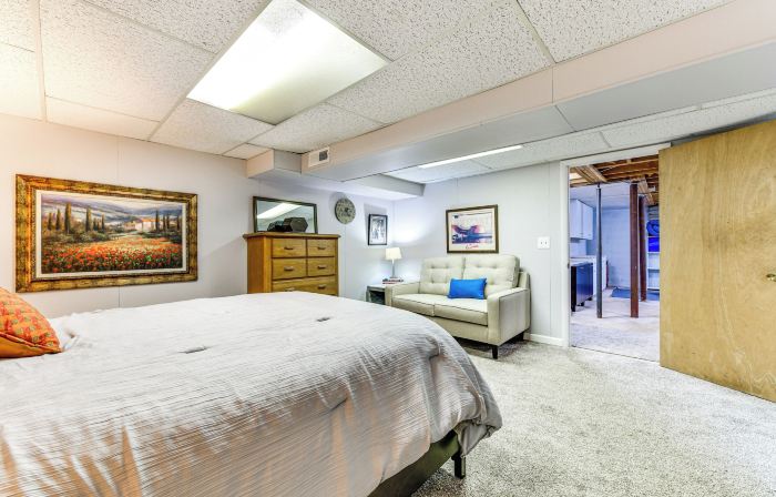 1 Mi to Dtwn: Home w/ Fire Pit & Deck in Hudson!